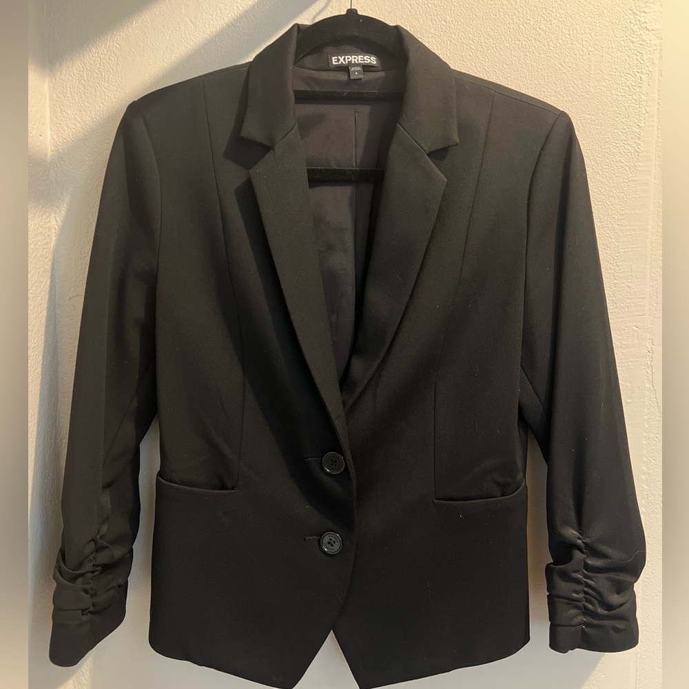 Express Editor 3/4 Cinch Sleeve 2-button Blazer